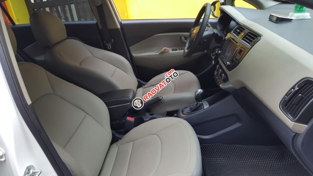 Cần bán xe Kia Rio 2016 số tự động, màu trắng, nhập Korea nguyên chiếc-6