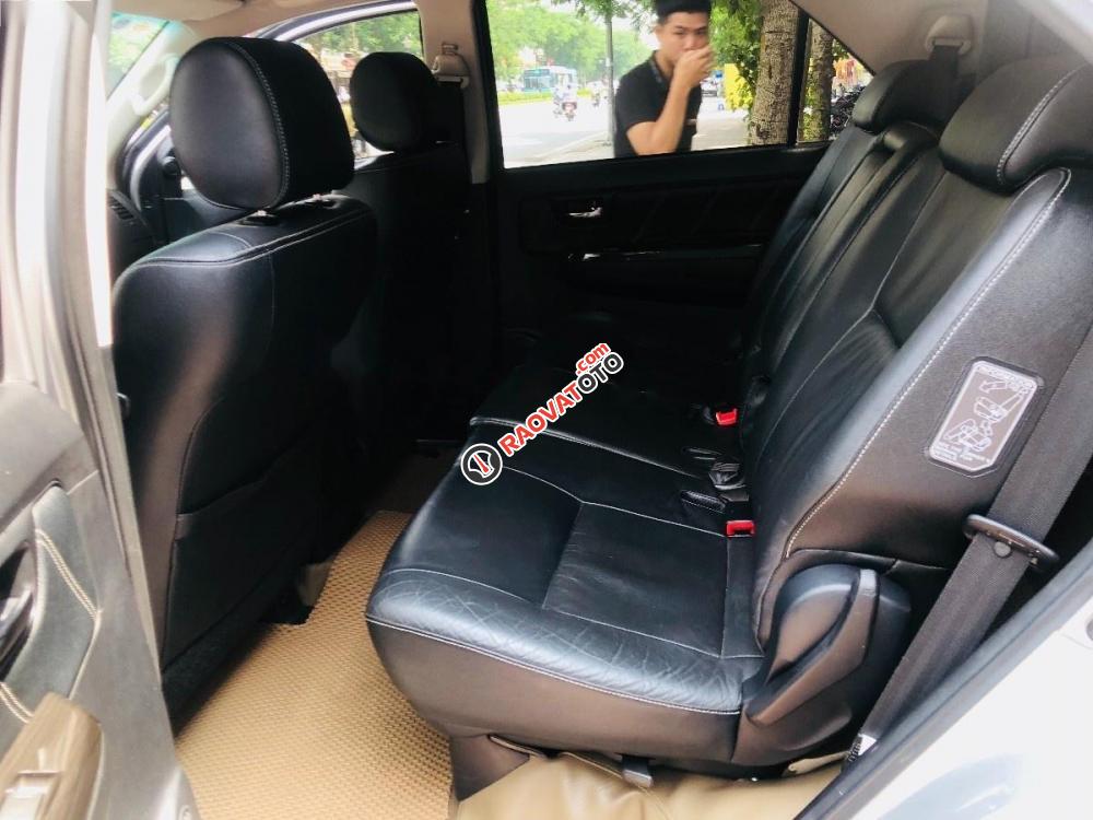Bán Toyota Fortuner 2.7V 4x4 AT 2014, màu bạc  -0