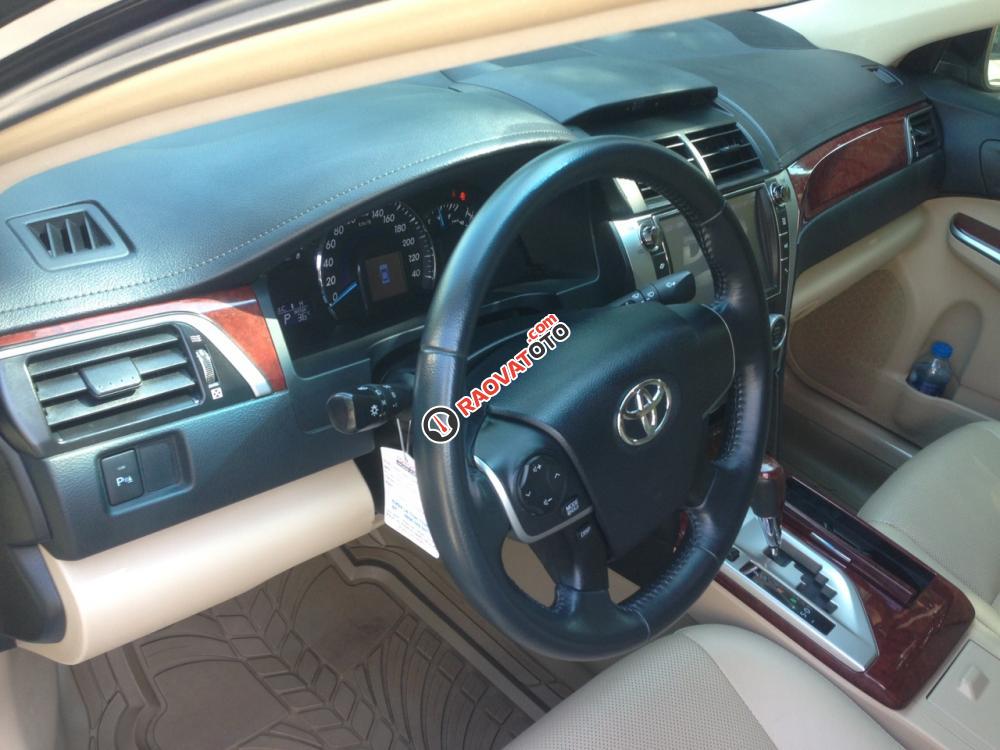 Bán ô tô Toyota Camry 2.0 sản xuất 2013, đăng ký 2014, xe gia đình đi rất giữ gìn-2