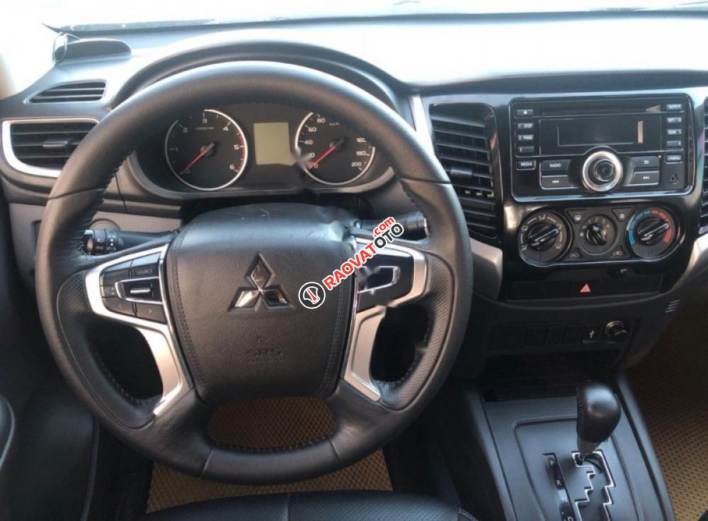 Bán ô tô Mitsubishi Triton AT năm 2017, màu xám, nhập khẩu như mới-2