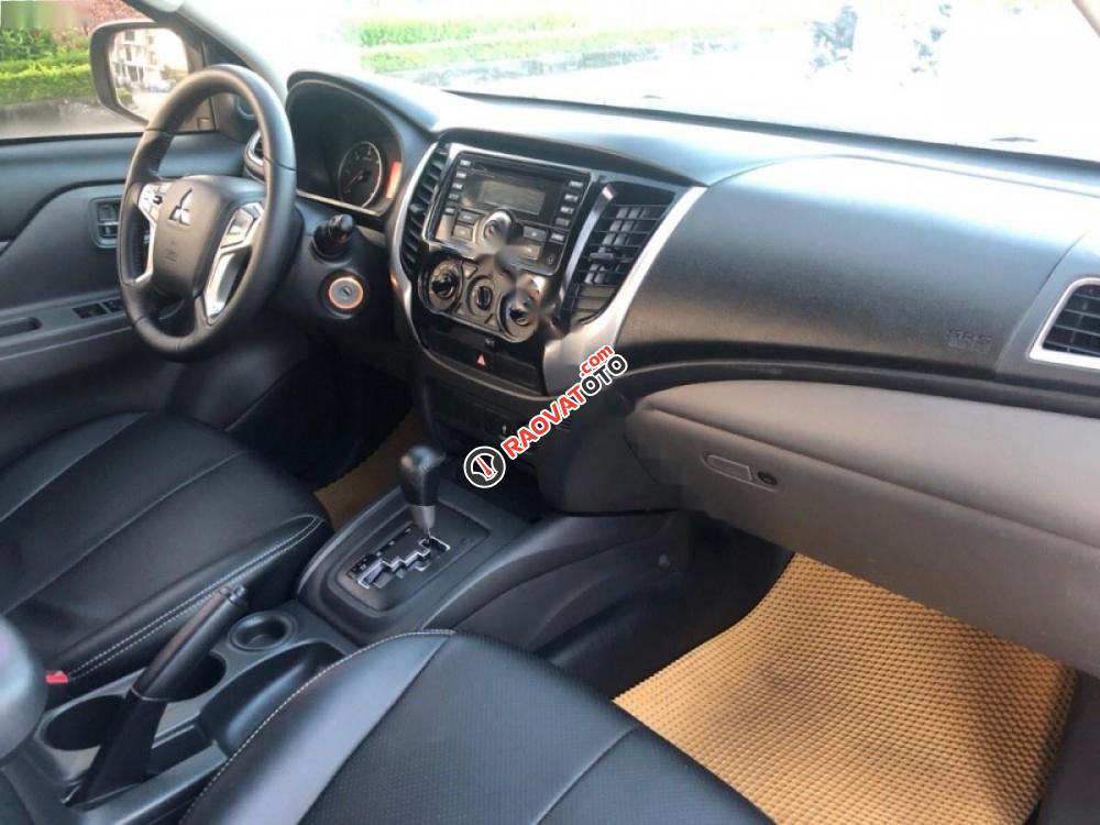Bán ô tô Mitsubishi Triton AT năm 2017, màu xám, nhập khẩu như mới-0