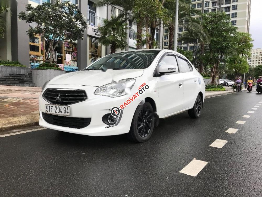 Bán Mitsubishi Attrage CVT sản xuất 2015, màu trắng, nhập khẩu-1