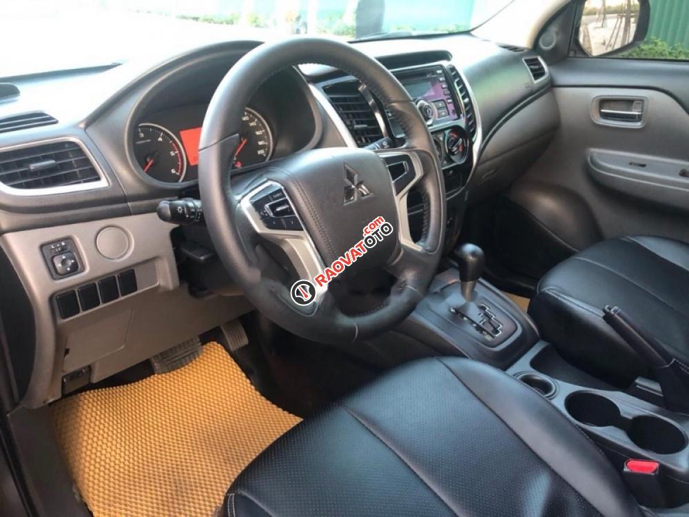 Bán ô tô Mitsubishi Triton AT năm 2017, màu xám, nhập khẩu như mới-4