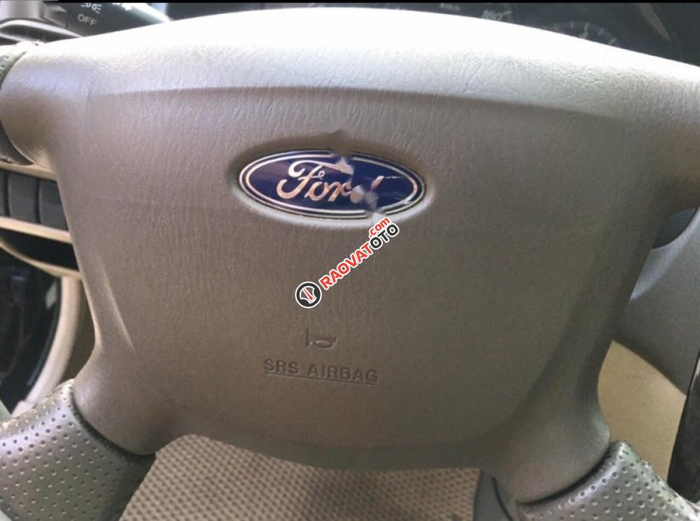 Cần bán gấp Ford Laser 1.8 AT sản xuất 2005, màu đen-6