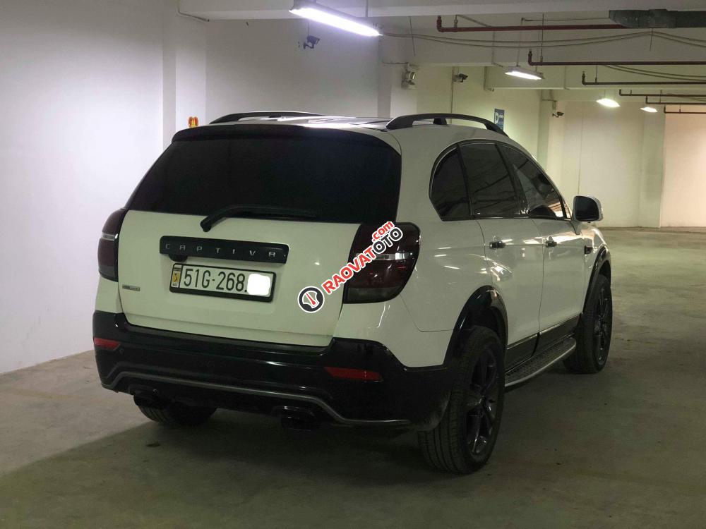 Cần bán gấp Chevrolet Captiva Revv 2.4 2017, màu trắng, giá chỉ 780 triệu-4