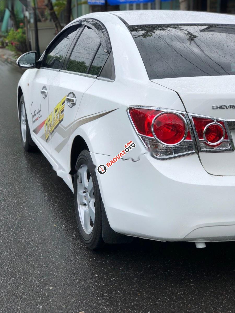 Cần bán Chevrolet Cruze 1.6 số sàn sản xuất 2012, xe gia đình không dịch vụ-3