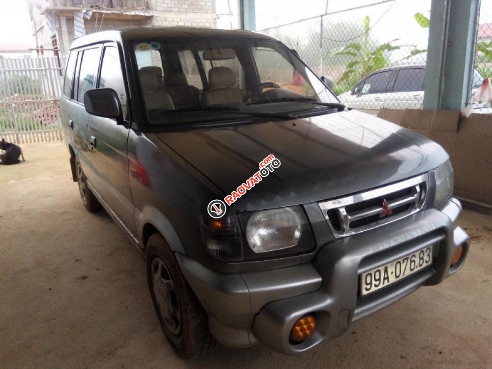 Bán xe Mitsubishi Jolie sản xuất 2001 màu xám bạc, số sàn-0