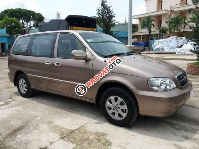 Cần bán xe Kia Carnival GS sản xuất 2009, màu vàng số tự động giá cạnh tranh-0