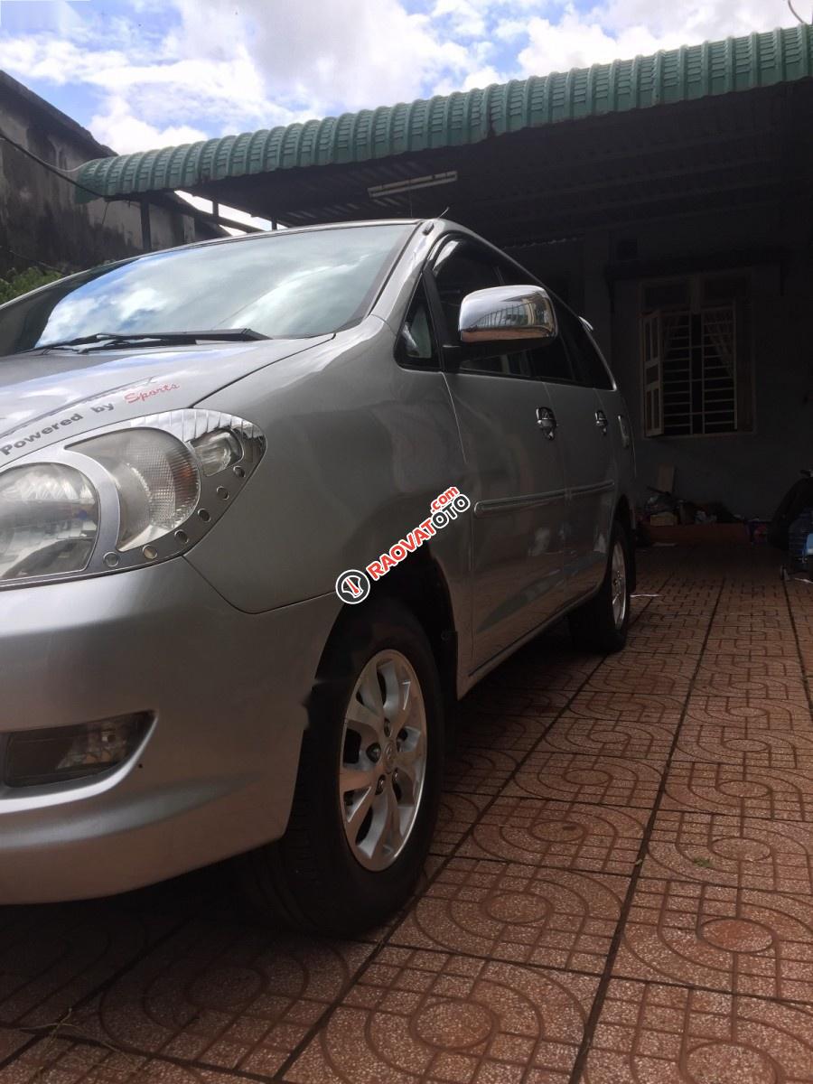 Cần bán Toyota Innova G xịn 2006, xe gia đình sử dụng không kinh doanh-2