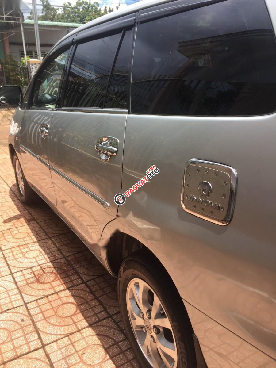 Cần bán Toyota Innova G xịn 2006, xe gia đình sử dụng không kinh doanh-4