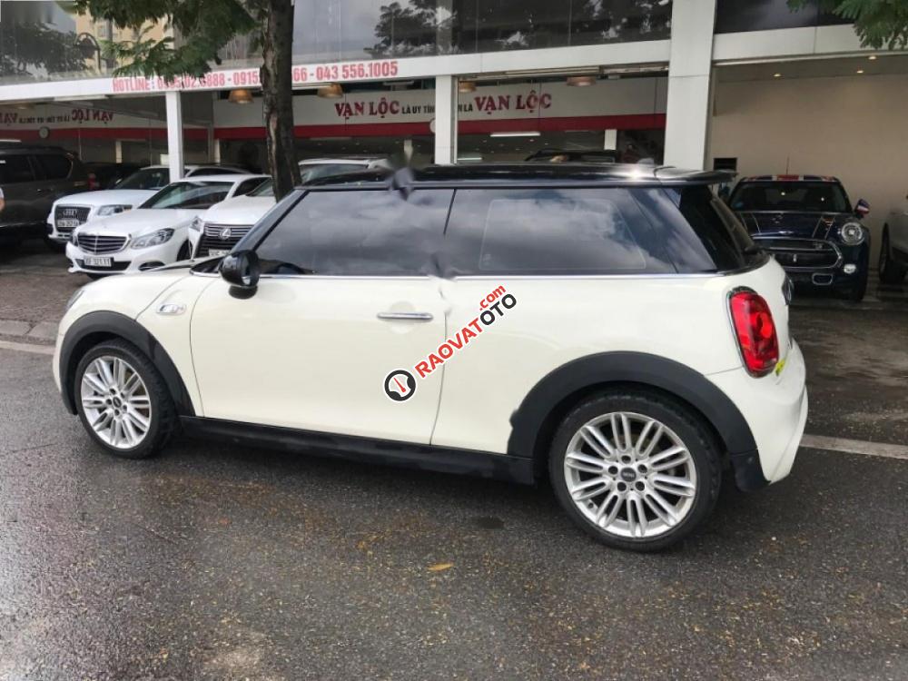 Bán Mini Cooper S model 2016 màu trắng, nhập khẩu tại Hà Lan, xe chính chủ đi từ đầu giữ gìn nên còn như mới-4