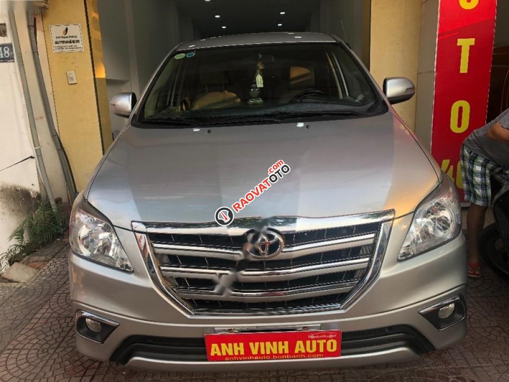 Bán Toyota Innova V 2014 số tự động, xe đi giữ gìn cẩn thận-0