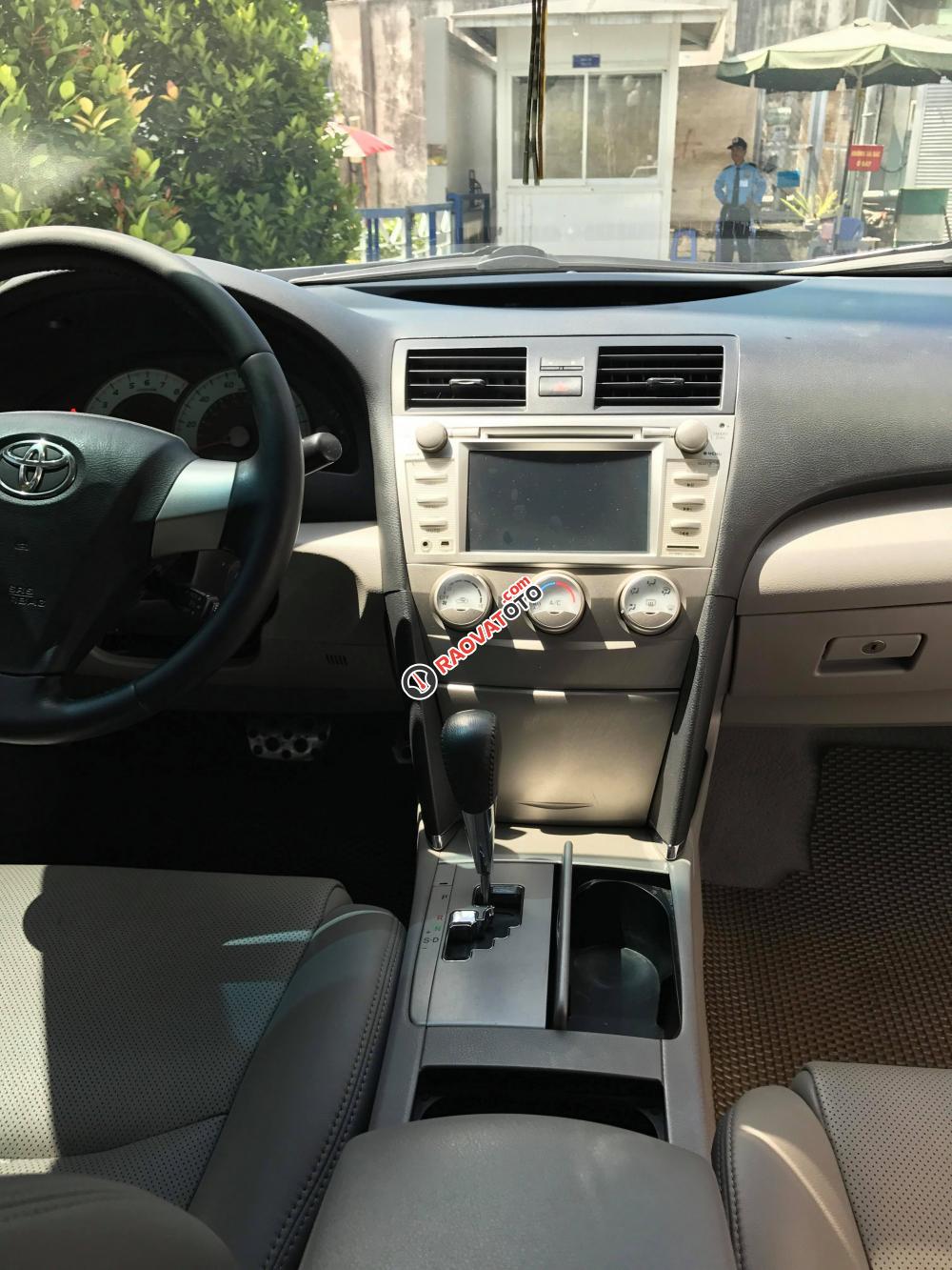 Cần bán Toyota Camry SE sản xuất năm 2010, màu trắng, nhập khẩu nguyên chiếc-2
