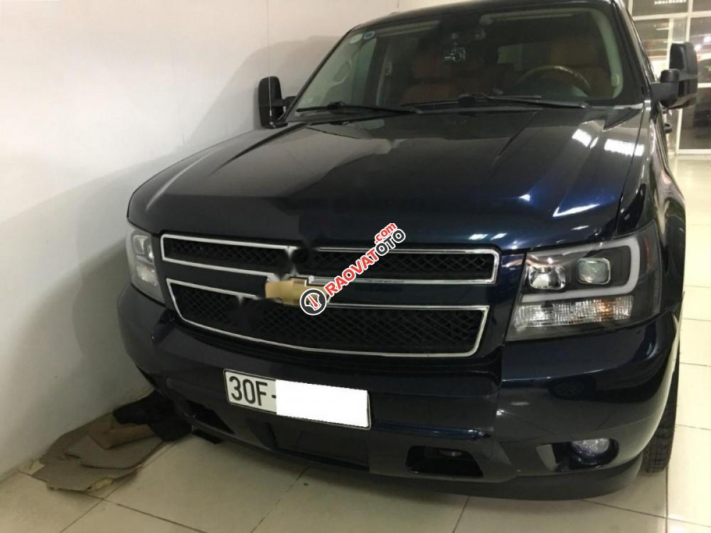 Cần bán xe Chevrolet Suburban màu xanh, máy xăng, nhập khẩu-1