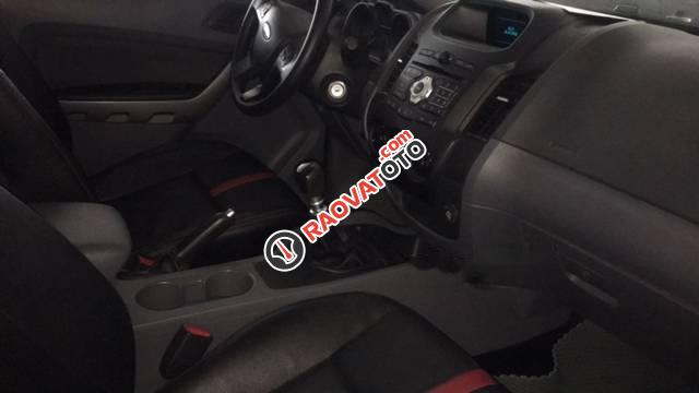 Bán Ford Ranger XLS 4x2 MT sản xuất năm 2015, màu vàng số sàn-2