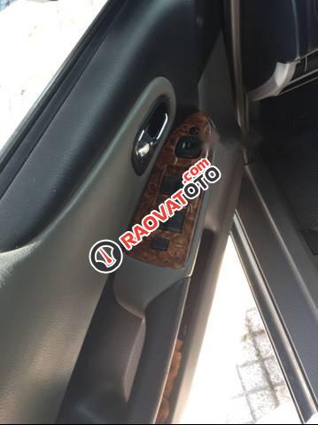 Cần bán lại xe Ford Laser đời 2003, màu đen chính chủ, giá 210tr-1