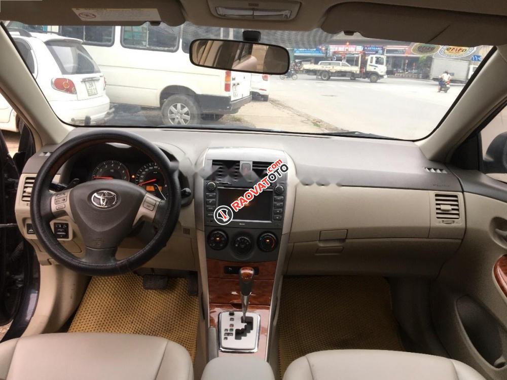 Cần bán lại xe Toyota Corolla Altis AT sản xuất 2010, màu đen-0