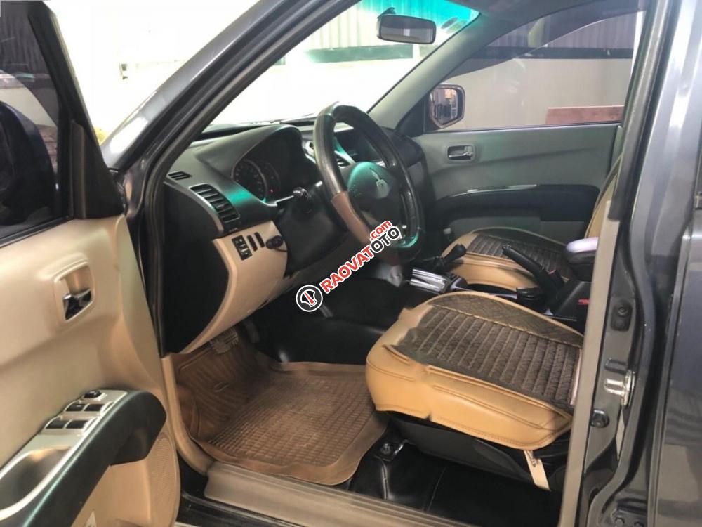 Bán Mitsubishi Triton GLS AT 2011, màu xám, nhập khẩu nguyên chiếc chính chủ-3