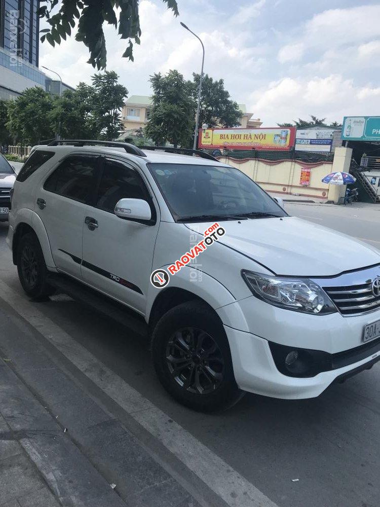 Bán xe Toyota Fortuner TRD Sportivo 2014, màu trắng-1