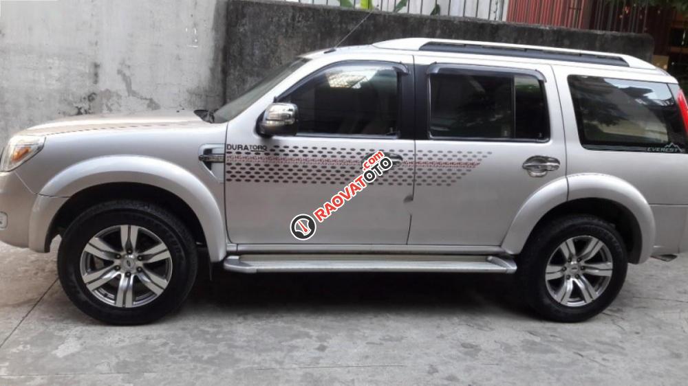 Cần bán lại xe Ford Everest 2.5 MT năm 2011, màu hồng-9