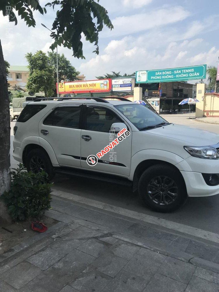 Bán xe Toyota Fortuner TRD Sportivo 2014, màu trắng-5