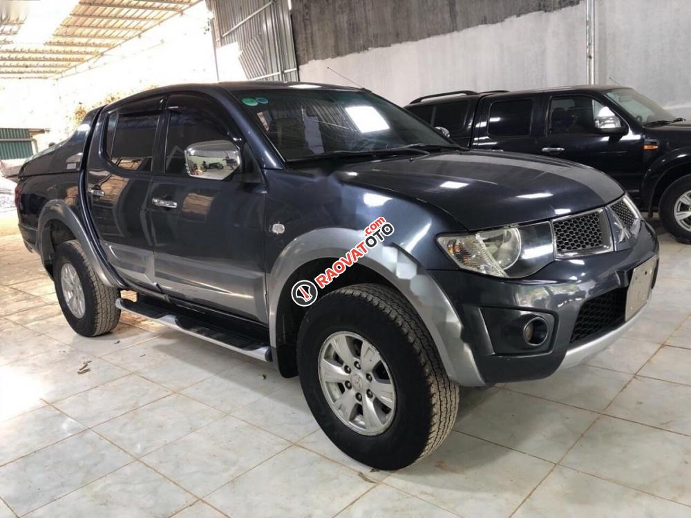 Bán Mitsubishi Triton GLS AT 2011, màu xám, nhập khẩu nguyên chiếc chính chủ-1