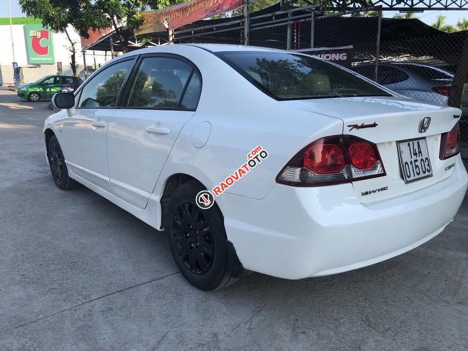 Bán xe Honda Civic đời 2011 màu trắng, giá tốt-2