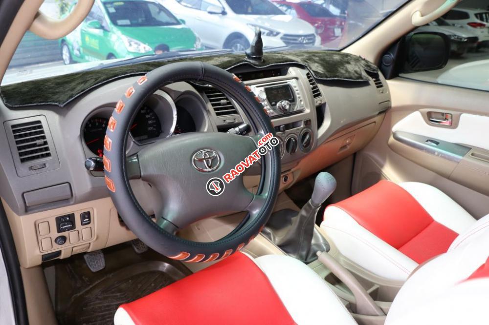 Bán ô tô Toyota Fortuner G 2.5MT đời 2011, màu bạc-9