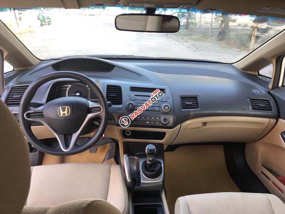 Bán xe Honda Civic đời 2011 màu trắng, giá tốt-7