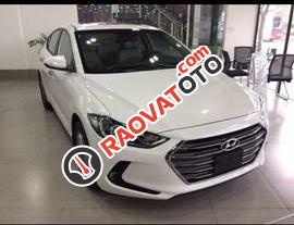 Cần bán Hyundai Lantra E đời 2018, màu trắng, giá chỉ 200 triệu-1
