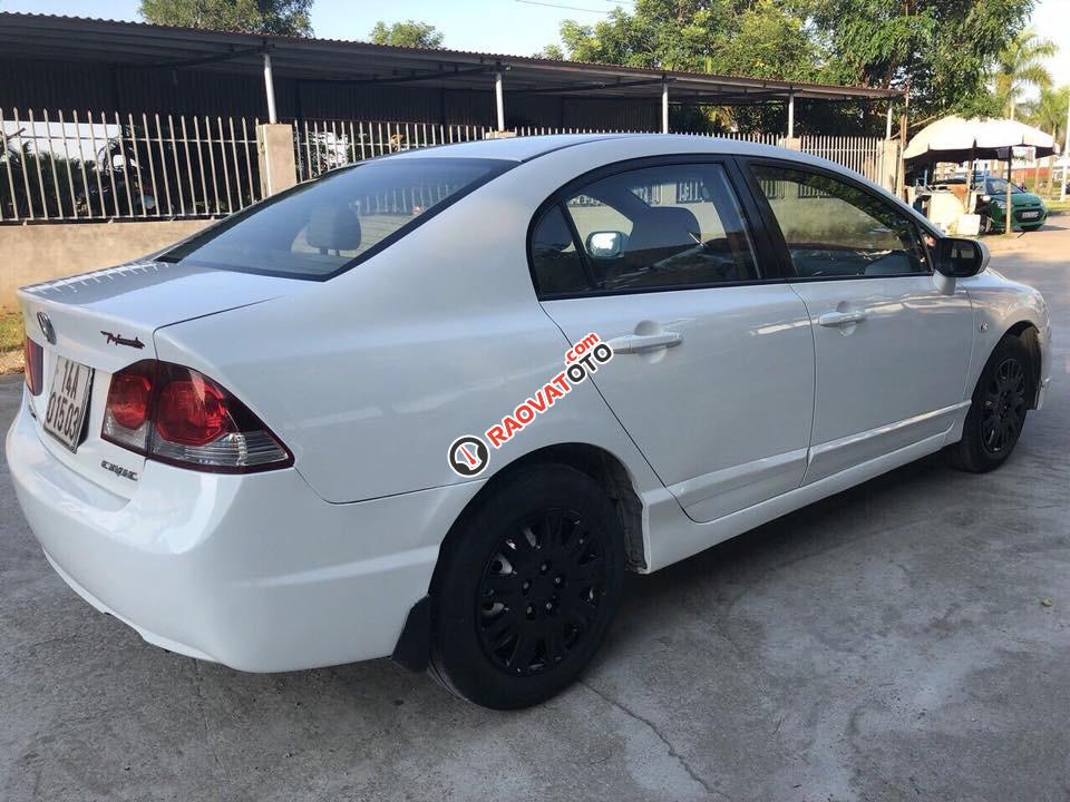 Bán xe Honda Civic đời 2011 màu trắng, giá tốt-3