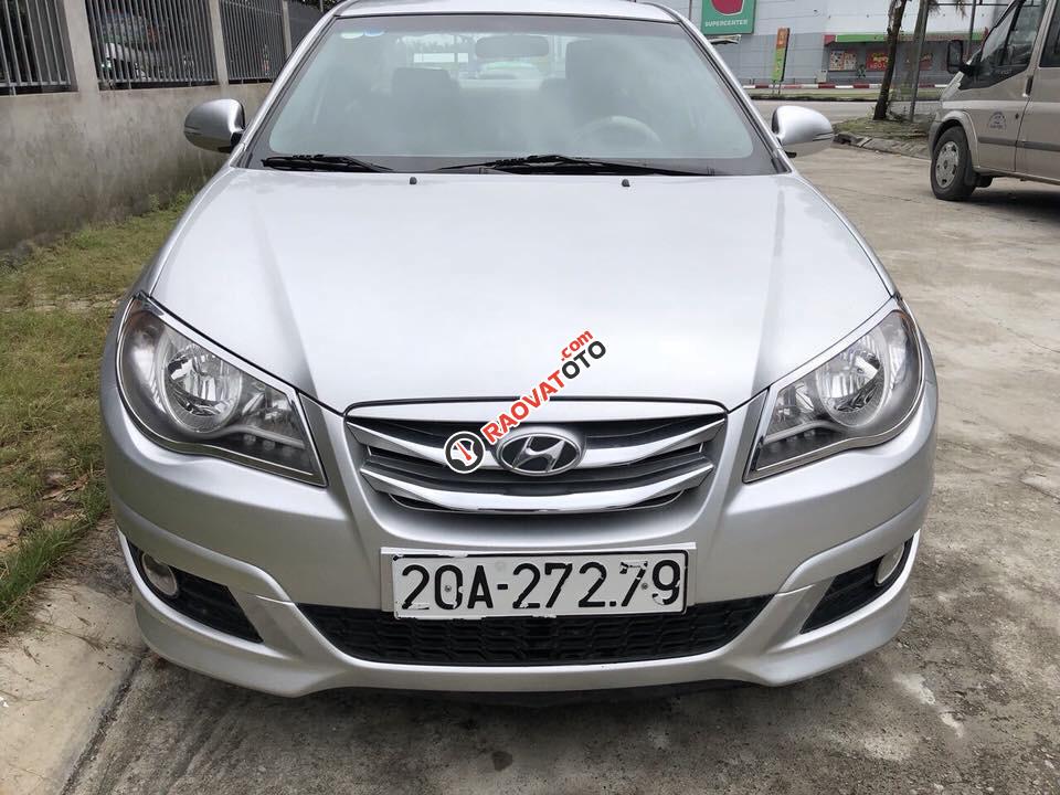 Bán Hyundai Avante sản xuất 2013 màu bạc, giá 370 triệu-0