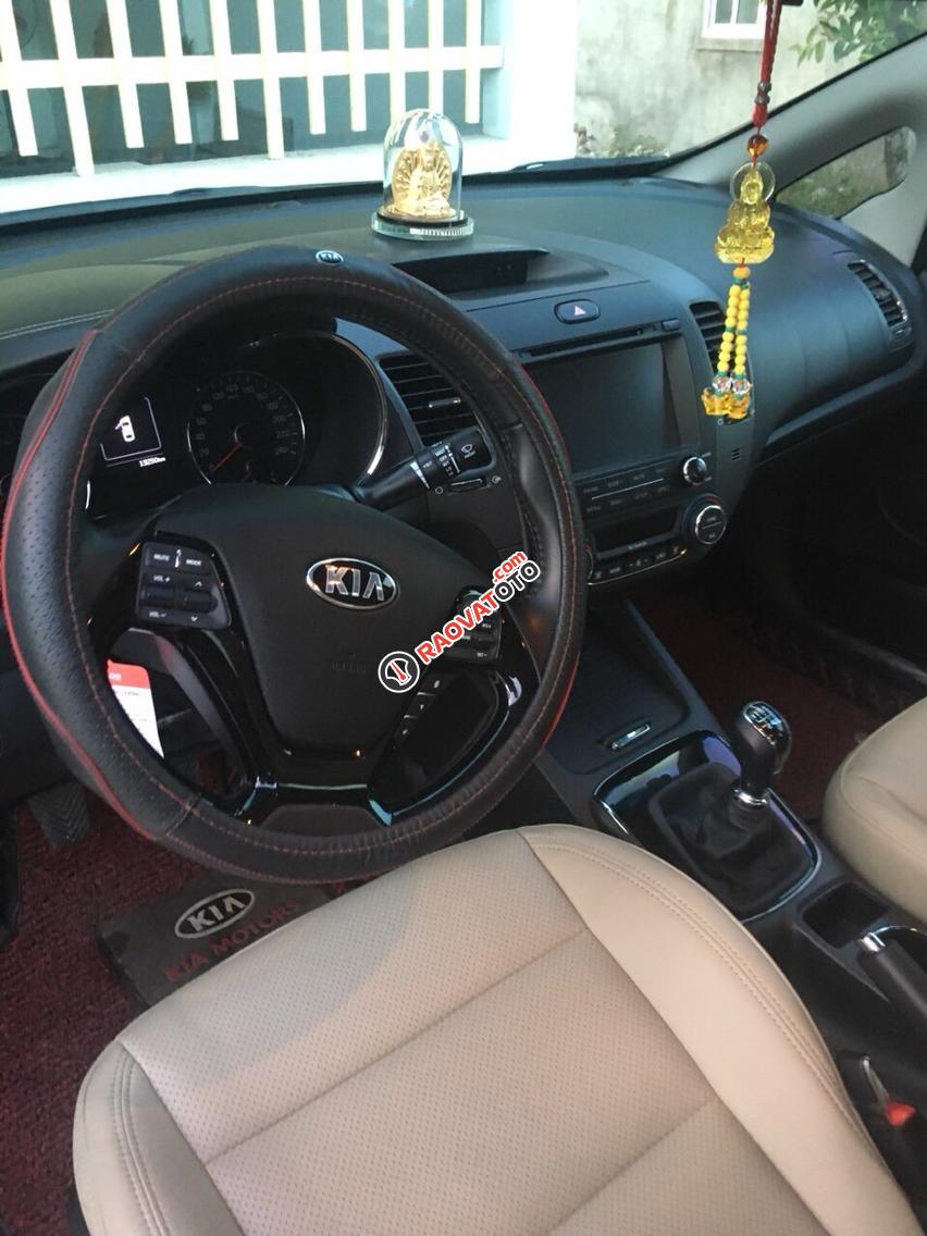 Cần bán lại xe Kia Cerato sản xuất 2016 màu vàng, 490 triệu-4