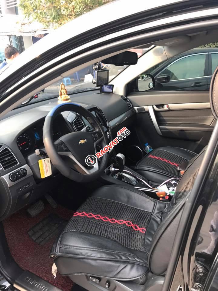 Bán Chevrolet Captiva đời 2016 bản LTZ số tự động, màu đen bóng bẩy-1