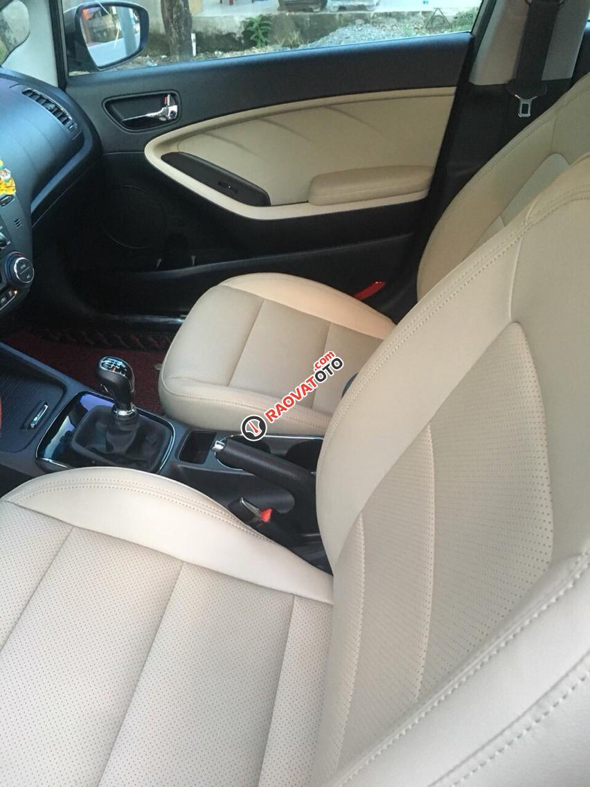 Cần bán lại xe Kia Cerato sản xuất 2016 màu vàng, 490 triệu-5