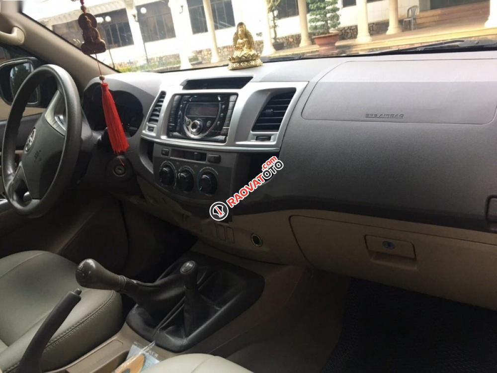 Cần bán xe Toyota Hilux G đời 2012, màu đen, nhập khẩu còn mới -5