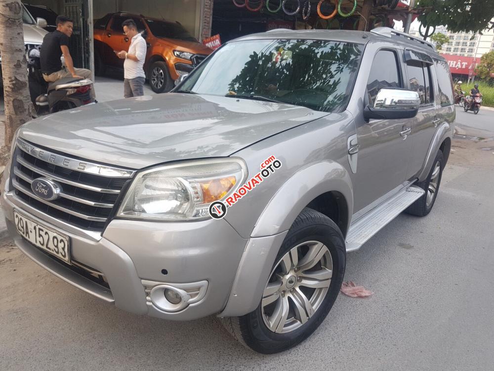 Bán ô tô Ford Everest 2.5 MT đời 2011, màu bạc, giá 500tr, xe không một lỗi nhỏ, LH 0974286009-3