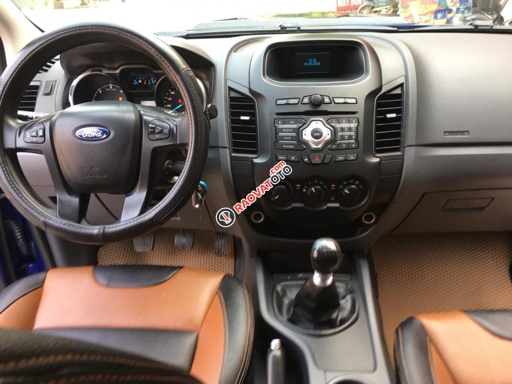 Cần bán xe Ford Ranger 2.2MT đời 2015, màu xanh lam, nhập khẩu-1