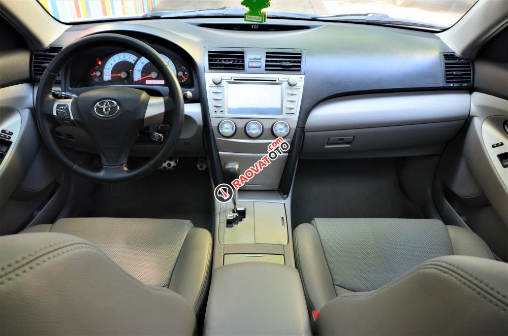 Cần bán xe Toyota Camry SE đời 2010, màu trắng, nhập khẩu-4