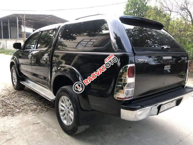 Bán Toyota Hilux 2.5E đời 2014, màu đen, 495tr-4