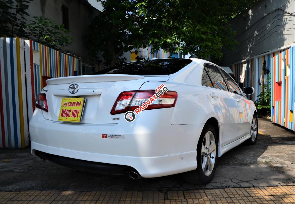 Cần bán xe Toyota Camry SE đời 2010, màu trắng, nhập khẩu-9