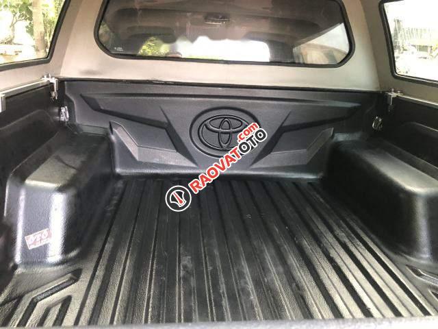 Bán Toyota Hilux 2.5E đời 2014, màu đen, 495tr-5