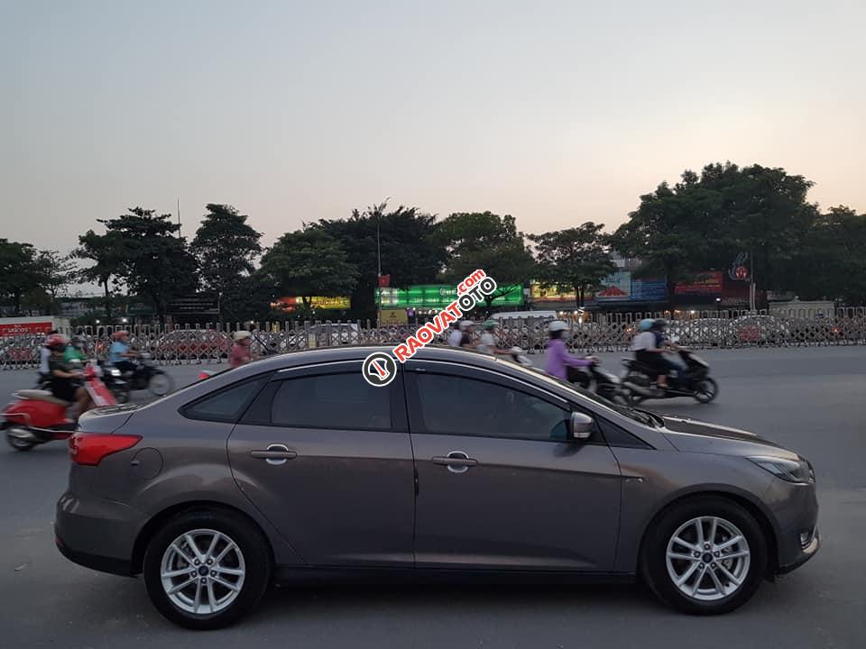 Cần bán lại xe Ford Focus Trend năm sản xuất 2017, màu nâu, nhập khẩu -5