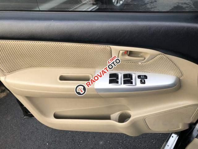 Cần bán lại xe Toyota Hilux E đời 2013, màu đen-1