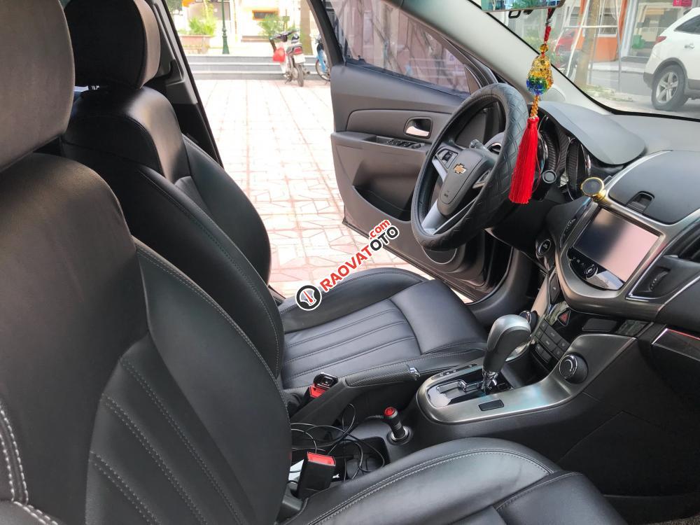 Bán Chevrolet Cruze 1.8AT sản xuất năm 2016, màu đen-10