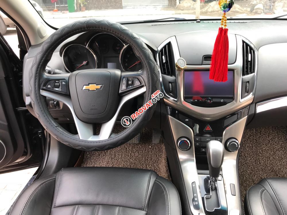 Bán Chevrolet Cruze 1.8AT sản xuất năm 2016, màu đen-9