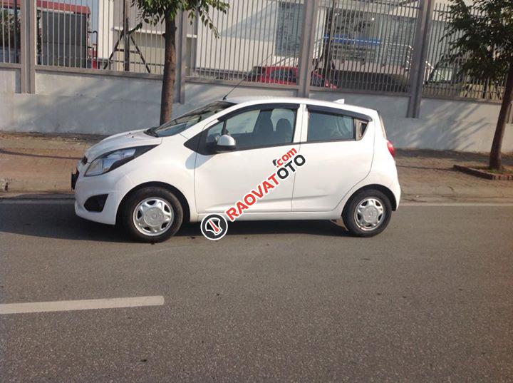 Bán xe Chevrolet Spark LS 2016, ĐK 2017 màu trắng chính chủ từ đầu-4