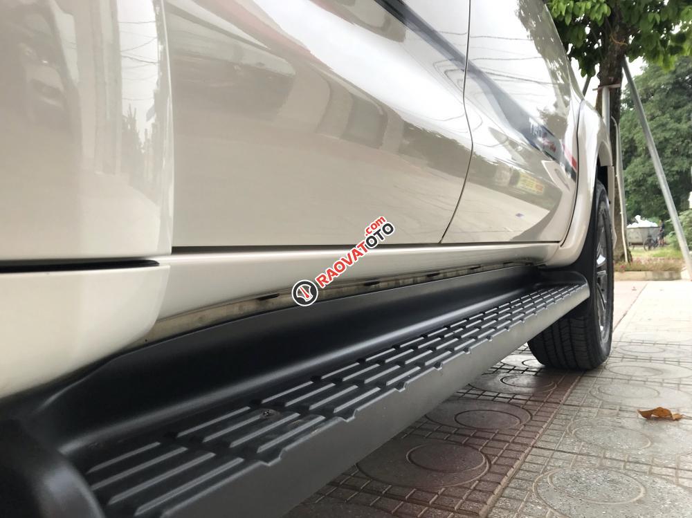 Bán Fortuner Sportivo trắng ngọc trai như mới-4