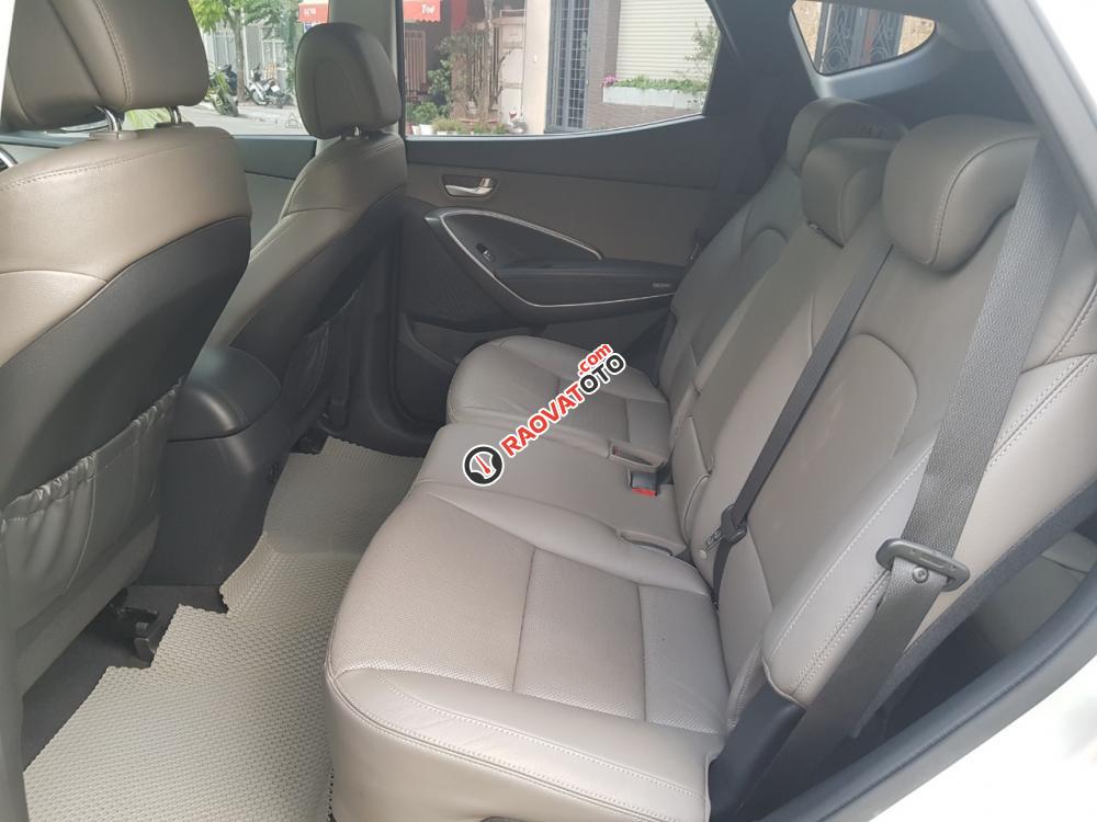 Cần bán xe Hyundai Santa Fe 2.2 đời 2016, màu bạc, xe chính chủ dùng-4