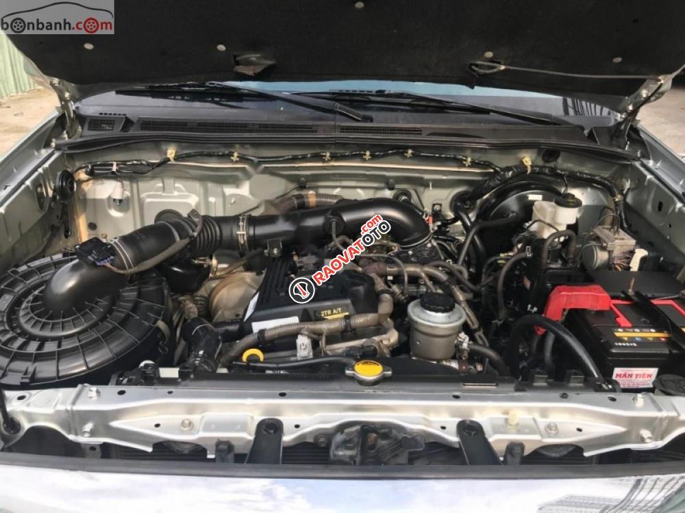 Bán ô tô Toyota Fortuner V 4x2AT năm 2010, màu bạc còn mới giá cạnh tranh-9